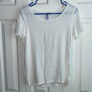 ALYA. WHITE TOP. SIZE XS